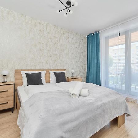 Nowoczesny Apartament Z Balkonem I Parkingiem W Centrum Wroclawia By Noclegi Renters Breslávia Exterior foto