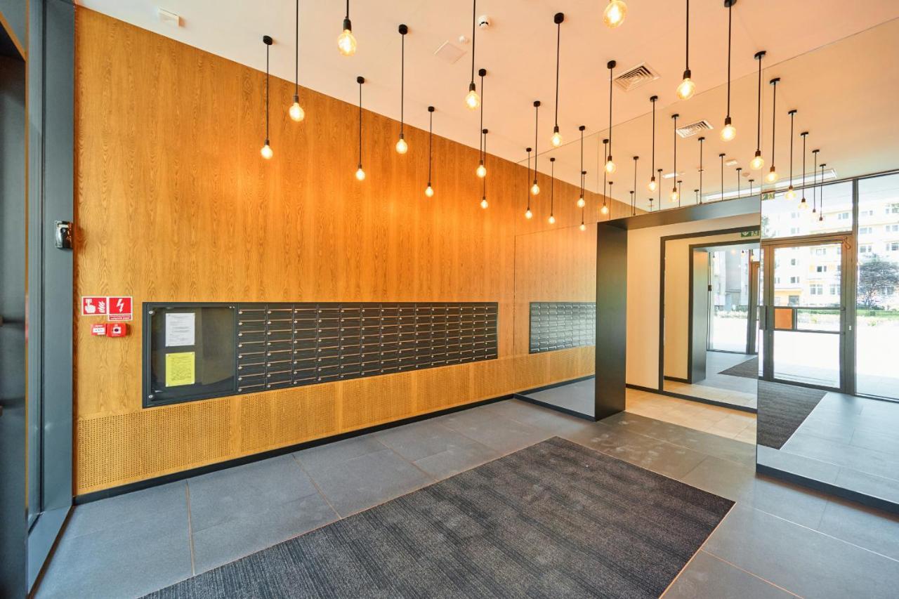 Nowoczesny Apartament Z Balkonem I Parkingiem W Centrum Wroclawia By Noclegi Renters Breslávia Exterior foto